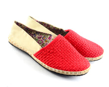 Load image into Gallery viewer, Women&#39;s Red/Beige Classic Espadrilles